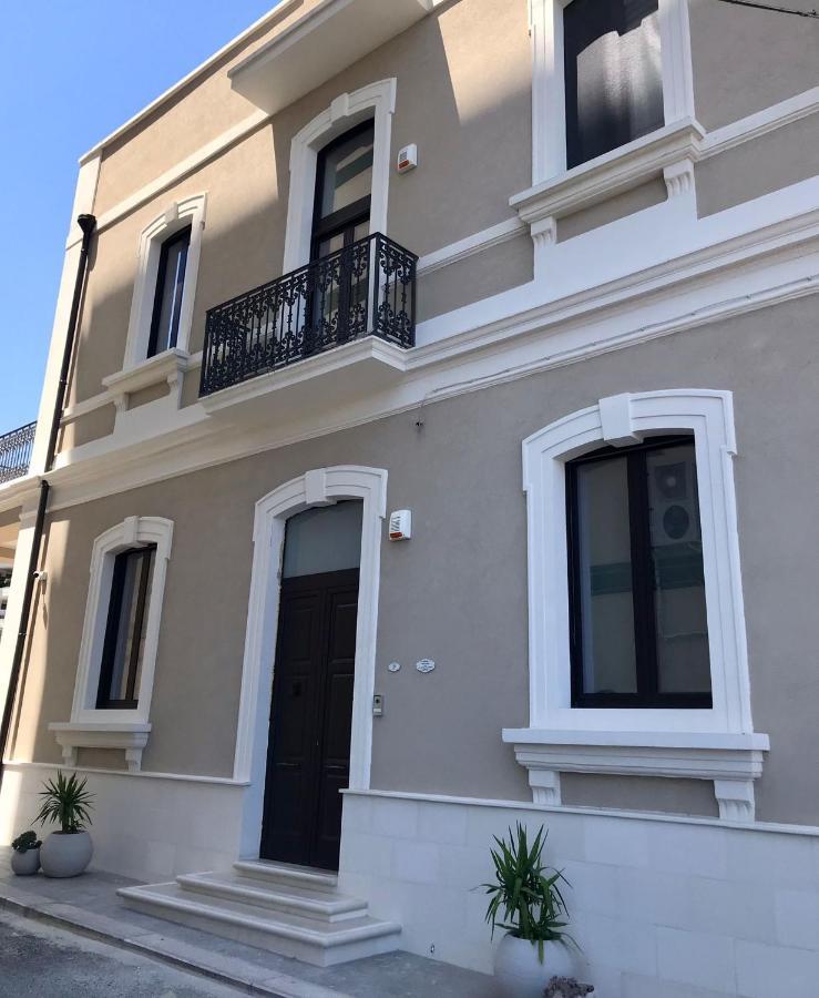 Villa Di Giulio Suite Bríndisi Exterior foto